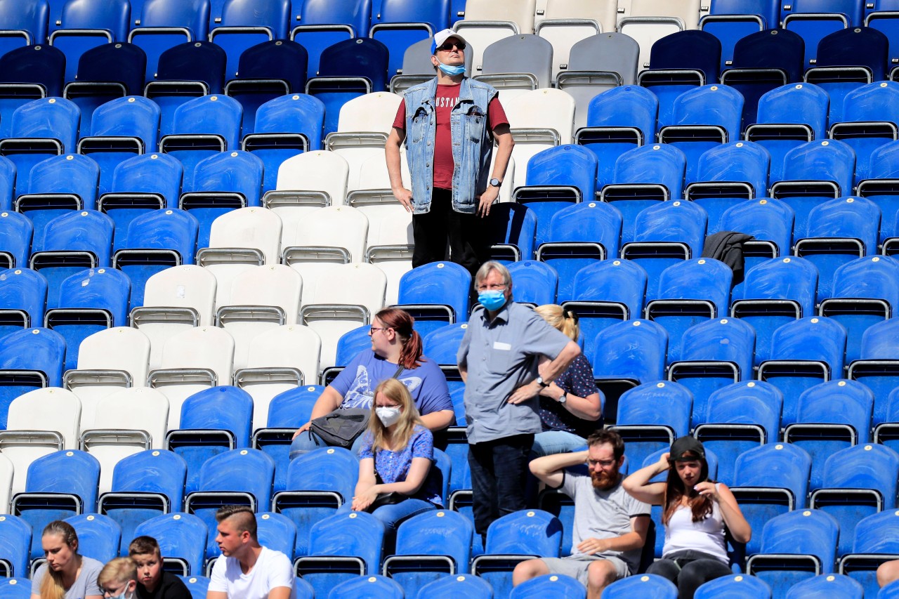 Beim VfL Bochum könnten bald nur noch Menschen ins Stadion gelassen werden, die geimpft oder genesen sind. (Symbolbild)