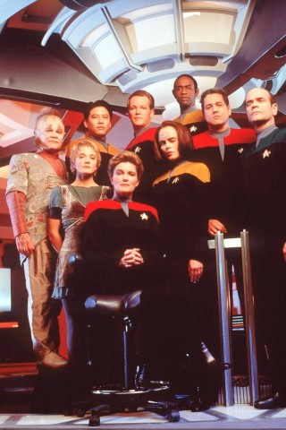 Von 1995 bis 2001 ging eine neue Besatzung auf die Reise: Für „Star Trek: Voyager“ wurden 172 Folgen in sieben Staffeln produziert. 