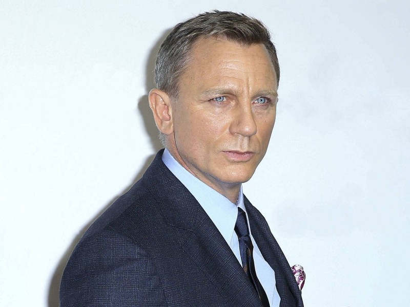 Was für ein Typ, dieser James Bond (hier gespielt von Daniel Craig)! Ein Frauenheld, charmant, intelligent, kein Softie. Sucht man in Deutschland vergeblich. Da kann Til Schweiger im „Tatort“ noch so viel explodieren lassen wie er will.