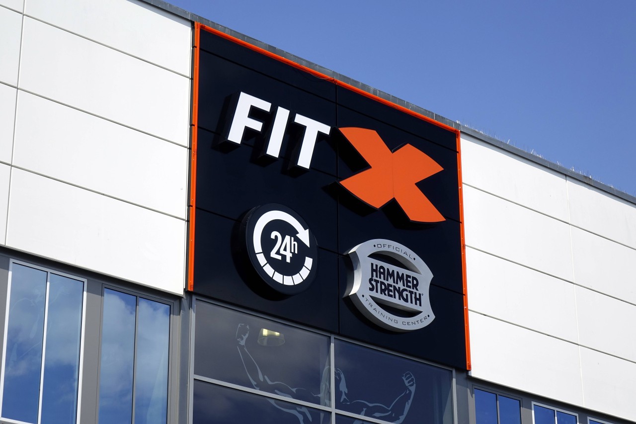 Bei FitX trainierst du für 15 Euro.