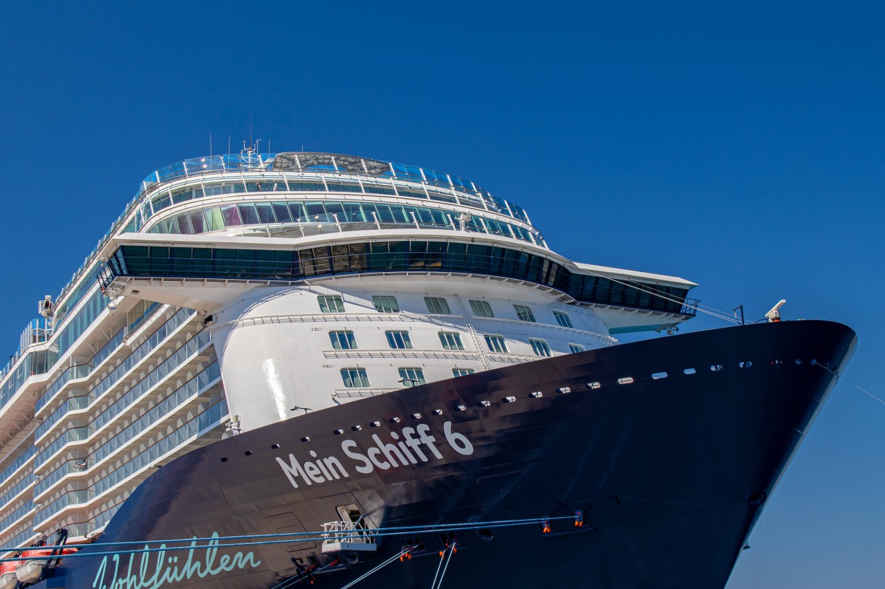 Kreuzfahrt: Zwei Passagiere haben einen folgenschweren Fehler gemacht und kamen anschließend nicht mehr an Bord ihres Schiffes. (Symbolbild)