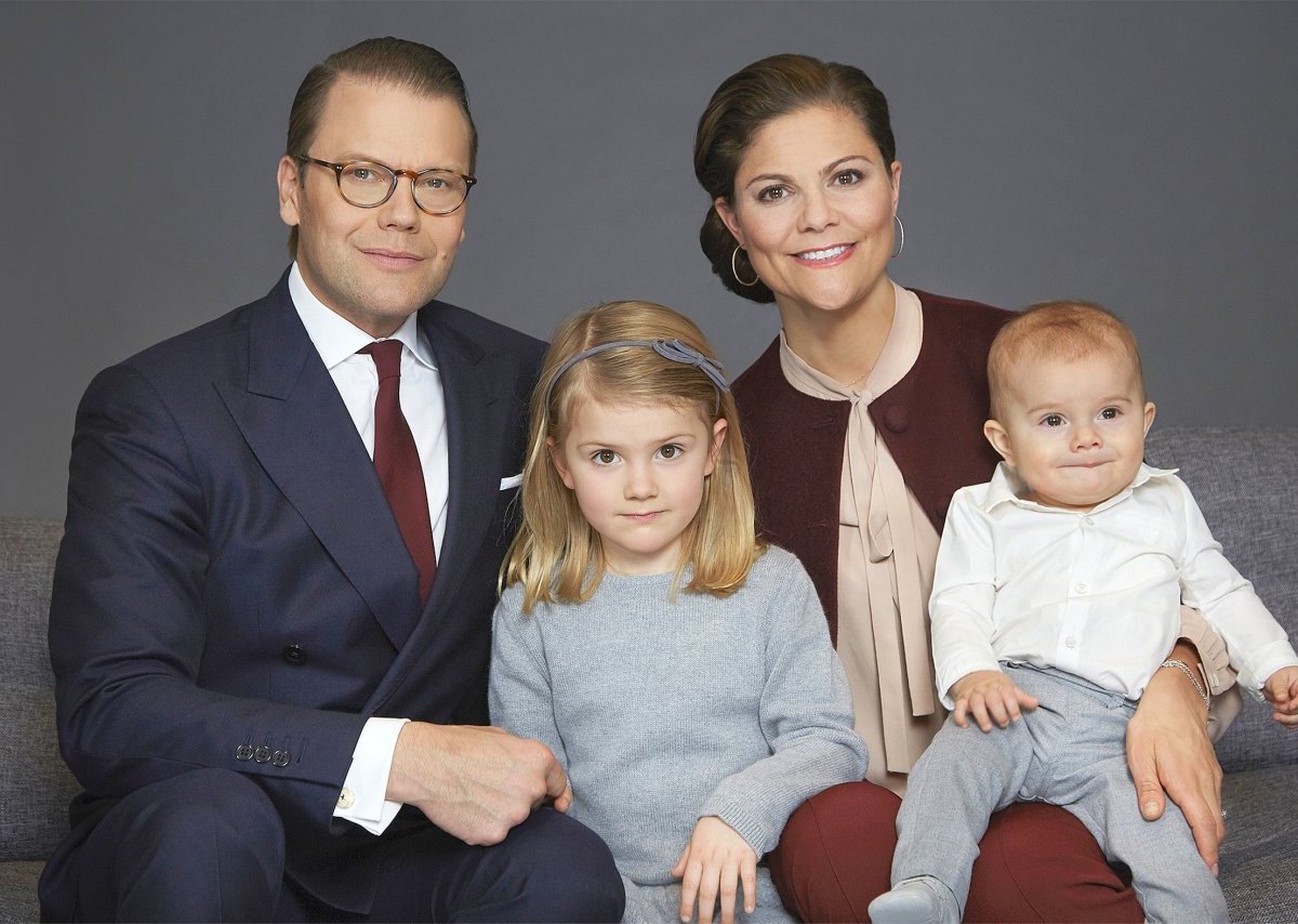 kronprinsessfamiljen_foto_anna_lena_ahlstroem_kungahuset.se~9570fd84-4216-4d9d-8fc2-3ed11c043062.jpg