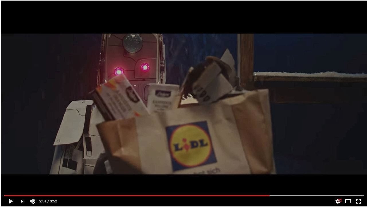 Weihnachtswerbespot So lustig zieht Lidl über Edeka her DerWesten.de