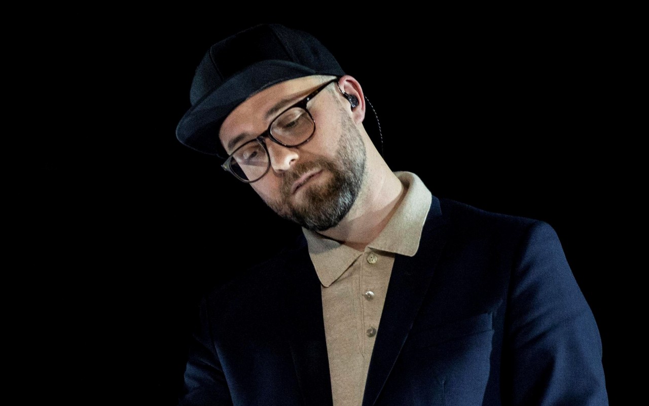 Mark Forster plauderte in der ARD-Show „Quiz ohne Grenzen“ über seine Familie aus dem Nähkästchen.