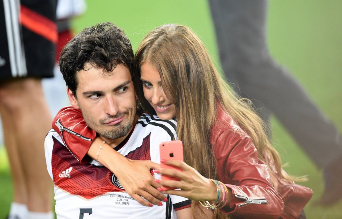 mats hummels cathy hummels.jpg