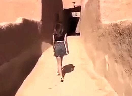 model-in-miniskirt-causes-a-stir-in-saudi-arabia-youtube_2017-07-18_21-34-58~c167410e-6e0e-4653-89bb-a4890641371e.jpg