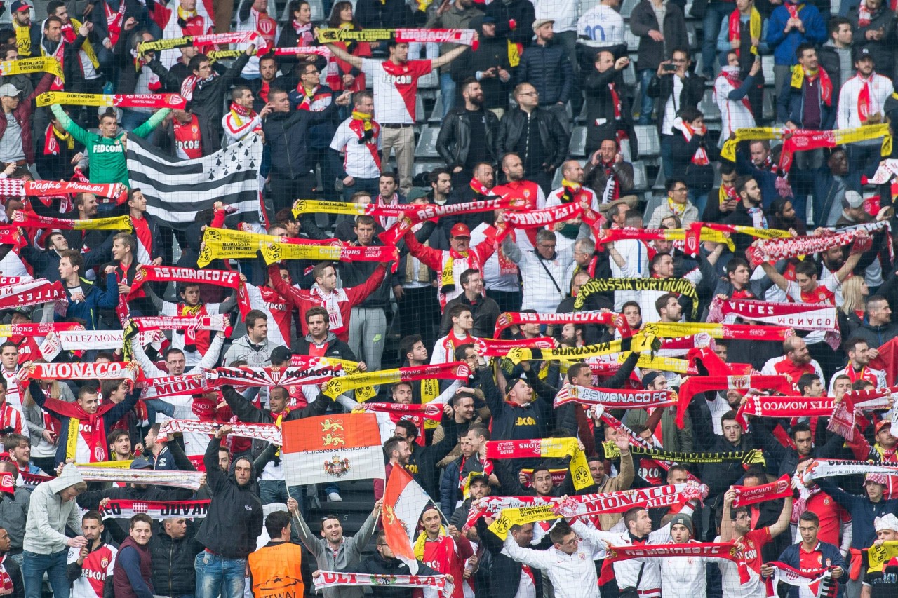 Starke Geste: Die Gästefans aus Monaco solidarisierten sich mit dem schwatzgelben Anhang.