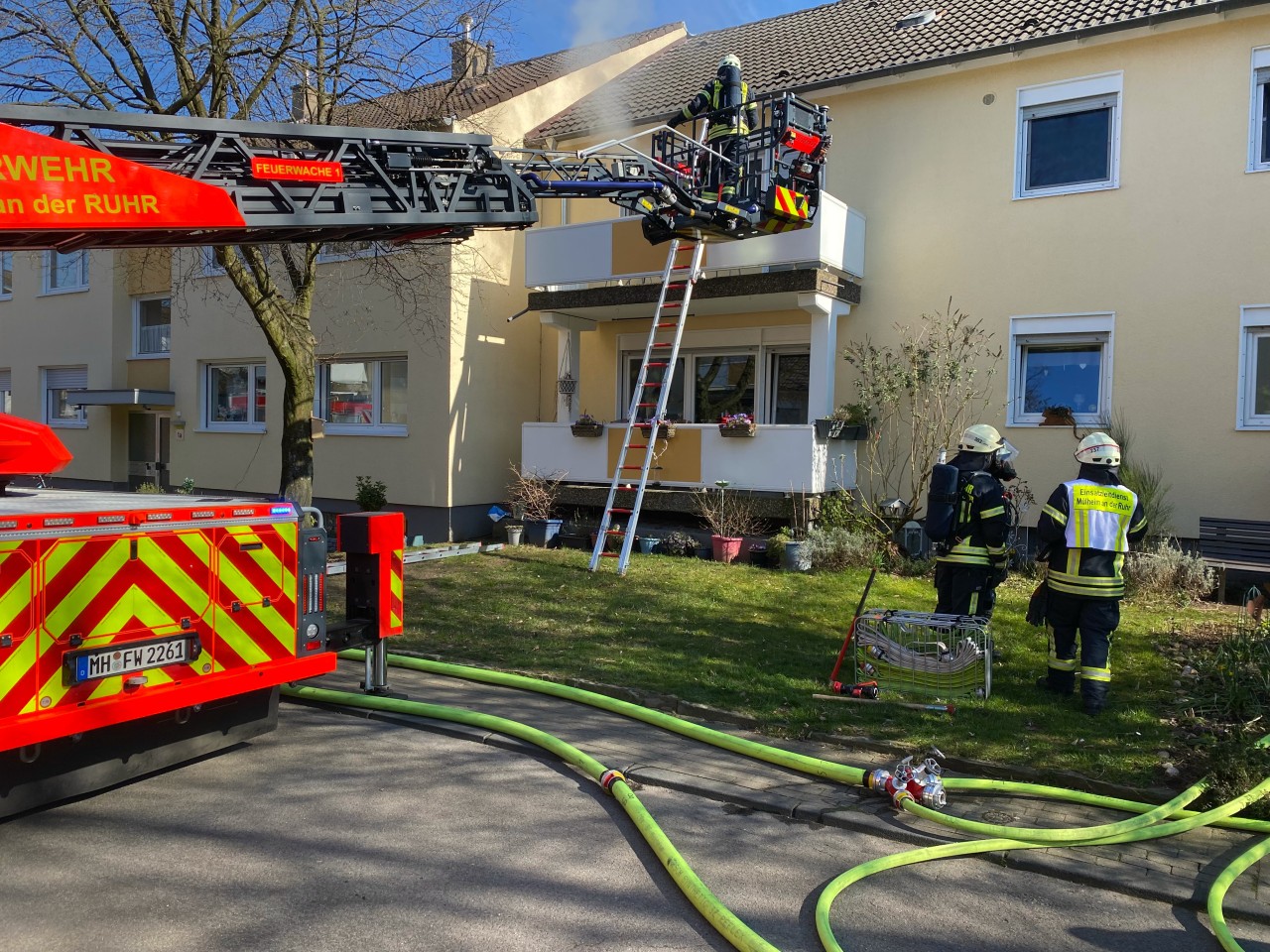 Tragödie bei einem Wohnungsbrand in Mülheim. 