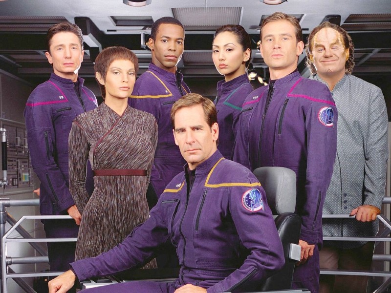 Zwischen 2001 und 20005 wurden die „Star Trek“-Fans in die Anfangszeit der Sternenflotte zurückversetzt. In „Enterprise“ flogen Captain Jonathan Archer (gespielt von Scott Bakula) und seine Besatzung mit dem allerersten Raumschiff Enterprise durchs Weltall. 