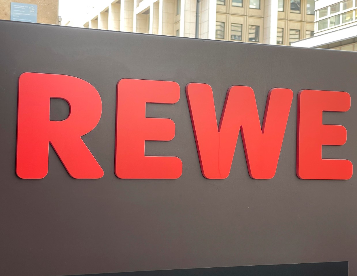 Rewe hat in Dortmund einen neuen Supermarkt eröffnet. (Archivfoto)