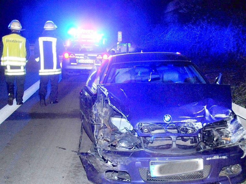 Unfall auf der A2 zwischen Kamen Bergkamen und dem Kamener Kreuz am 31.3. um 22.33 Uhr