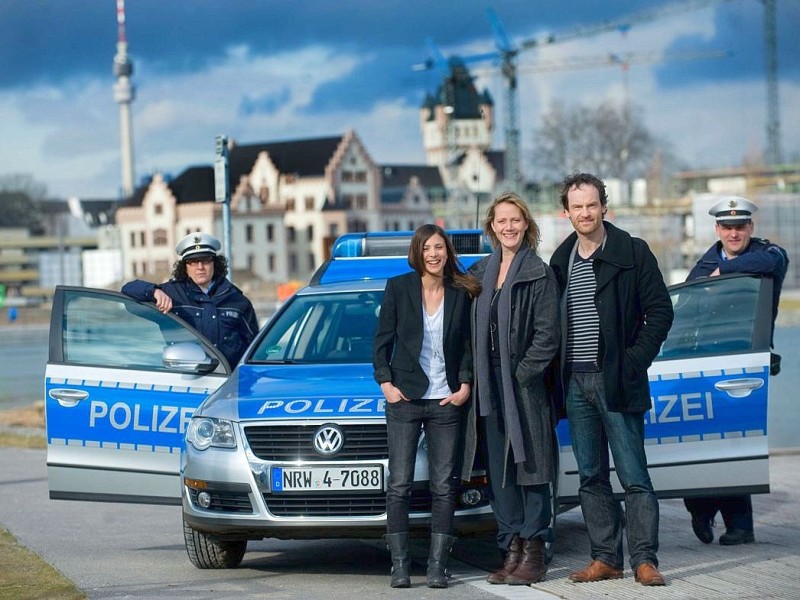 Der Tatort aus Dortmund. ARD stellt seine Ermittler für die Ruhrmetropole vor. Jörg Hartmann als Hauptkommissar Peter Faber, Anna Schudt als Hauptkommissarin Martina Bönisch, Aylin Tezel als Oberkommissarin Nora Dalay, Stefan Konarske als Oberkommissar Daniel Kossik.