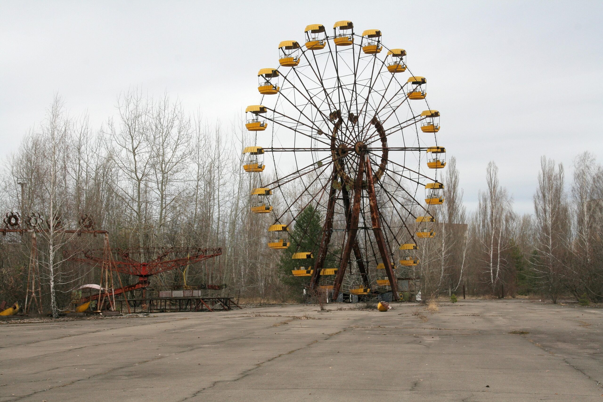 25 Jahre nach dem Unglück: Besuch in der Sperrzone von Tschernobyl.Die Geisterstadt Pripjat unmittelbar neben dem Unglücksreaktor.