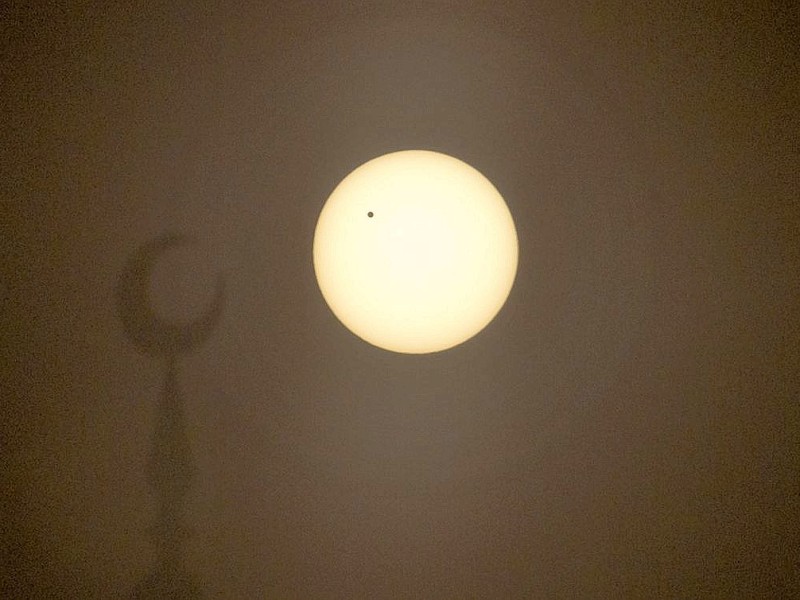 Der Venustransit in Rawalpindi, Pakistan.