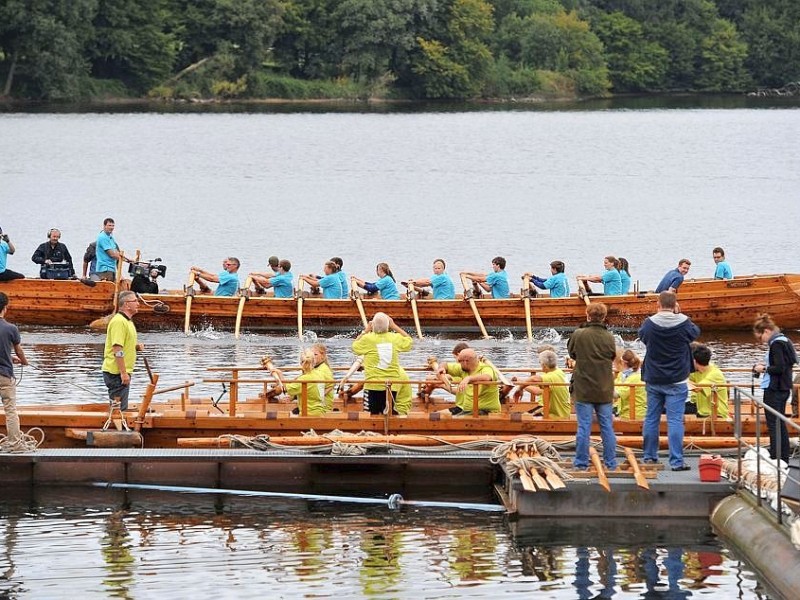 Halterner Stausee am Donnerstag, 06.09.2012. Zwei roemische Flusskriegsschiffe treten gegeneinander in einer Wettfahrt an. Ruderer aus der Region und Studenten der Wilhelm-Universität Münster rudern unter Hochleistungsbedingungen für die Wissenschaft, Sportmediziner nehmen die Werrte auf.Foto: Joachim Kleine-Büning/WAZ FotoPool