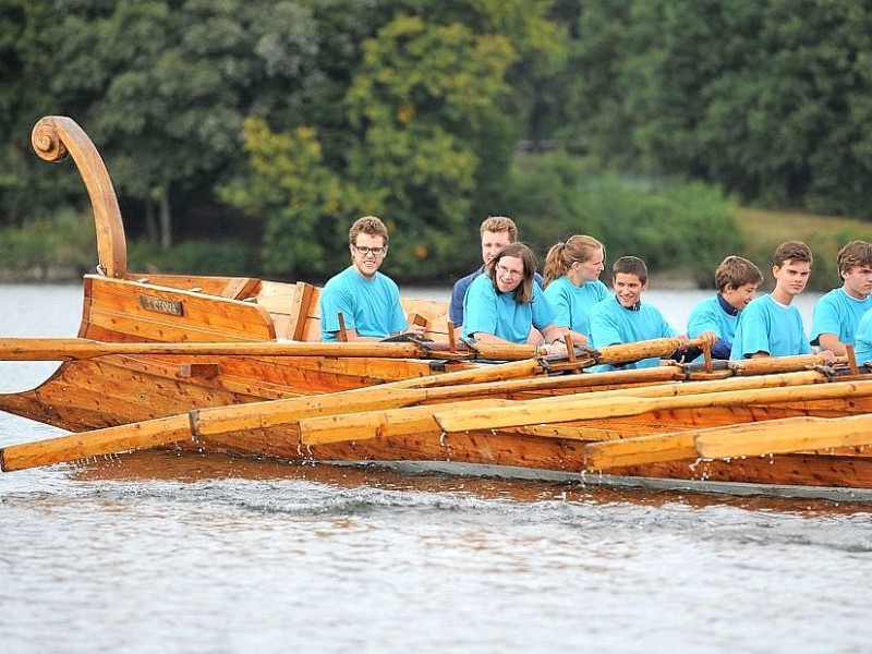 Halterner Stausee am Donnerstag, 06.09.2012. Zwei roemische Flusskriegsschiffe treten gegeneinander in einer Wettfahrt an. Ruderer aus der Region und Studenten der Wilhelm-Universität Münster rudern unter Hochleistungsbedingungen für die Wissenschaft, Sportmediziner nehmen die Werrte auf.Foto: Joachim Kleine-Büning/WAZ FotoPool