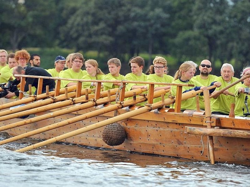 Halterner Stausee am Donnerstag, 06.09.2012. Zwei roemische Flusskriegsschiffe treten gegeneinander in einer Wettfahrt an. Ruderer aus der Region und Studenten der Wilhelm-Universität Münster rudern unter Hochleistungsbedingungen für die Wissenschaft, Sportmediziner nehmen die Werrte auf.Foto: Joachim Kleine-Büning/WAZ FotoPool