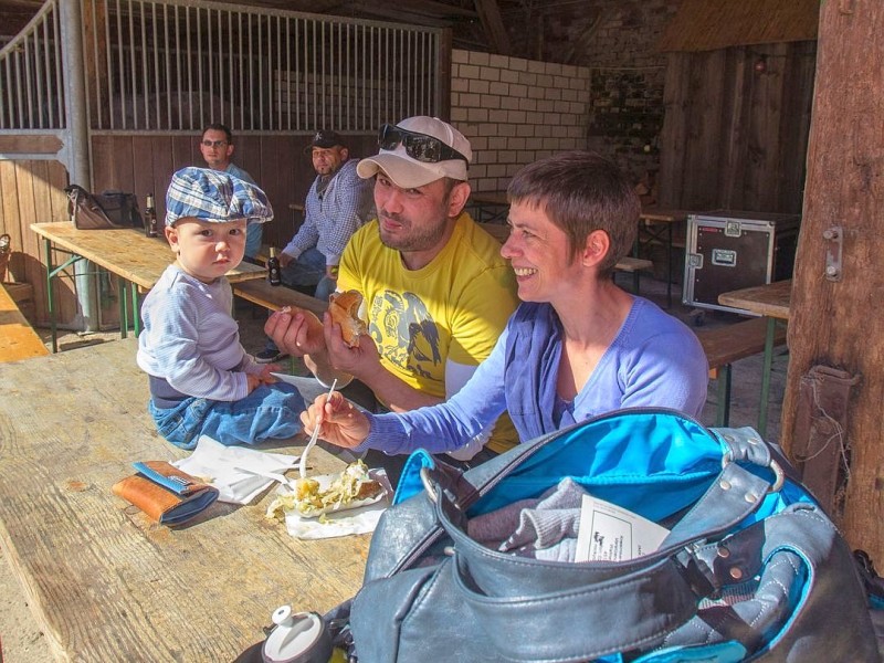 Familie Weber lud auf den Oberschuirshof ein - Foto: Reiner Worm / WAZ FotoPool