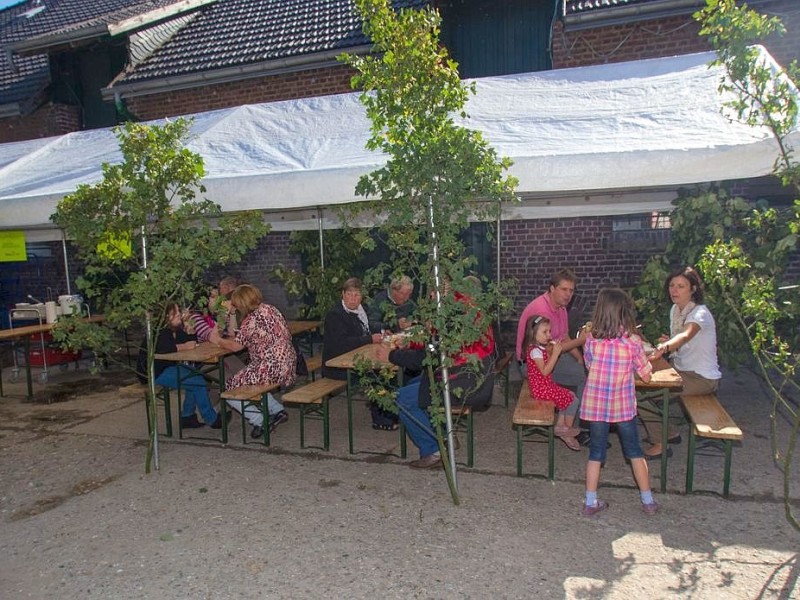 Familie Weber lud auf den Oberschuirshof ein - Foto: Reiner Worm / WAZ FotoPool