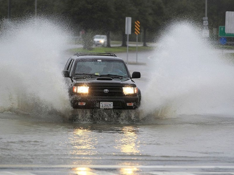 An der Ostküste der USA bereiten sich die Menschen auf den herannahenden Hurrikan Sandy vor.