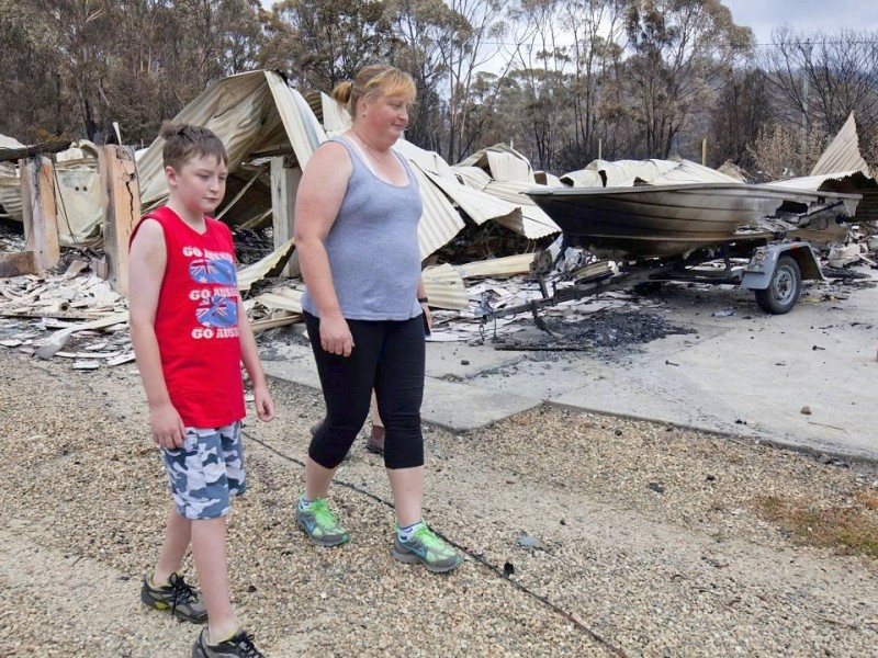 Dutzende Buschbrände bedrohen zur Zeit die Menschen in Australien.