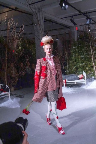 Designer Thom Browne zeigt seine Werke auf der New York Fashion Week.