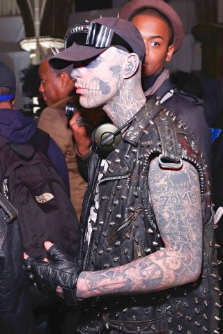 Model Rick Genest (Zombie Boy) bei der Mataano Show.