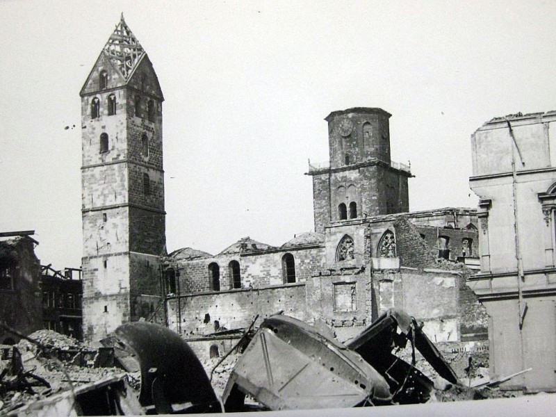 Marienkirche (l.) und Reinoldikirche von Kleppingstraße/Rosental betrachtet