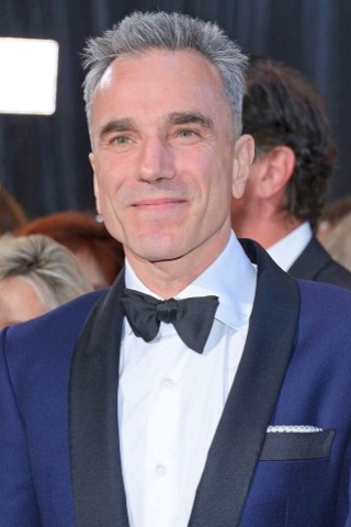 ... Daniel Day-Lewis mit dem modischen Accessoire  zur Verleihung.