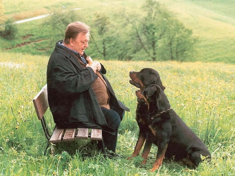 ....Lutz Marmor würdigte den Schauspieler (Bild aus UNSER PAPPA - HERZENSWÜNSCHE) am Mittwoch als...