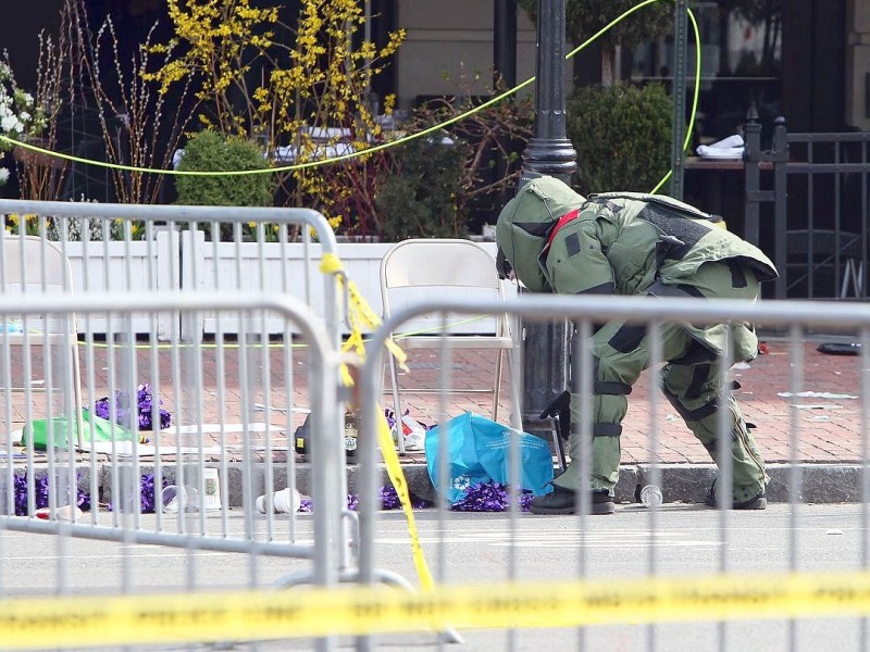 Entsetzen nach einem fröhlichen Sport-Event: Zwei Bomben sind am Rande des Boston-Marathons explodiert. Menschen kamen ums Leben oder wurden verletzt.