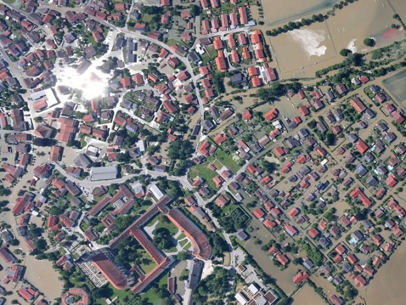 Luftbilder machen das ganze Ausmaß der Katastrophe deutlich. So wie hier in Deggendorf…