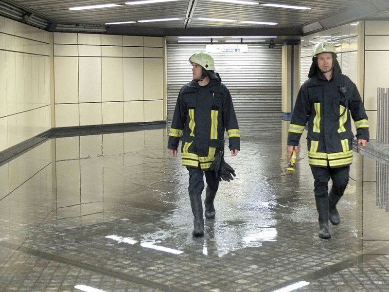 Einsatz der Bochumer Feuerwehr beim Unwetter. Foto: Lutz Leitmann/Stadt Bochum, Presseamt.