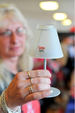 Zur 18. Internationalen Coca-Cola Sammler Börse in der Essener Dampfbierbrauerei treffen sich zahlreiche SammlerFoto Ulrich von Born / WAZ FotoPool