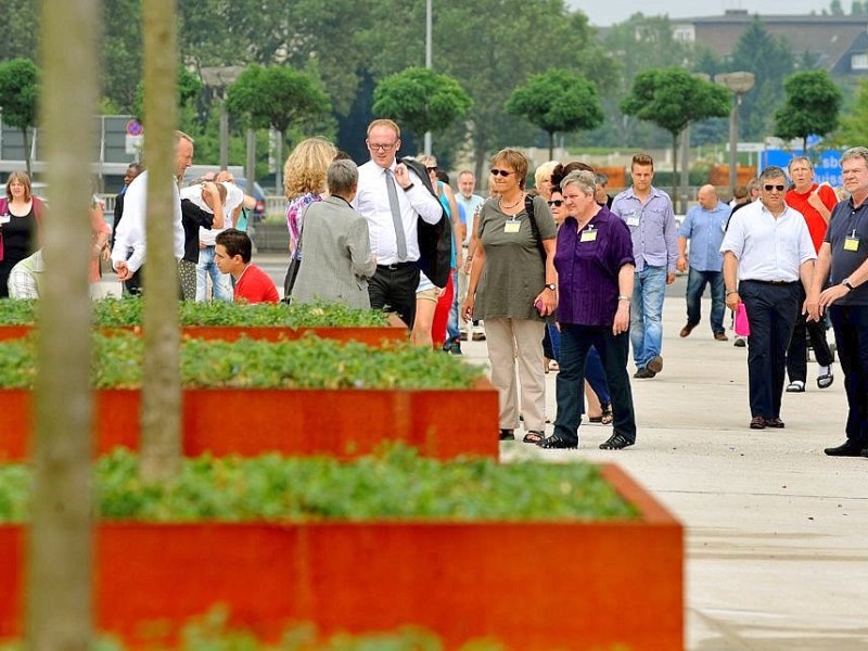 ...um  jenen Weg zu gehen, der sie vom Hauptbahnhof über die Friedrich-Wilhelm-Straße und die Düsseldorfer Straße zum Karl-Lehr-Tunnel führt.