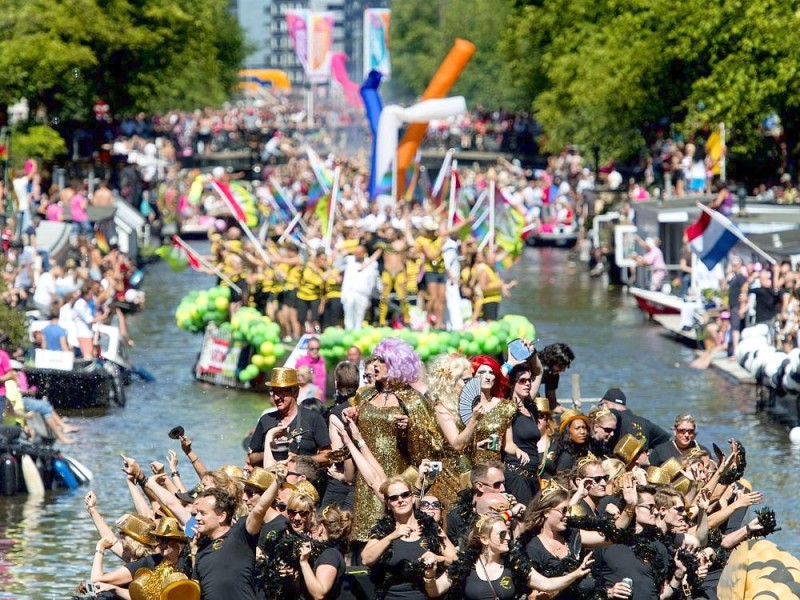 Insgesamt fuhren bei der Gay Pride in Amsterdam dieses Jahr 80 Boote mit.