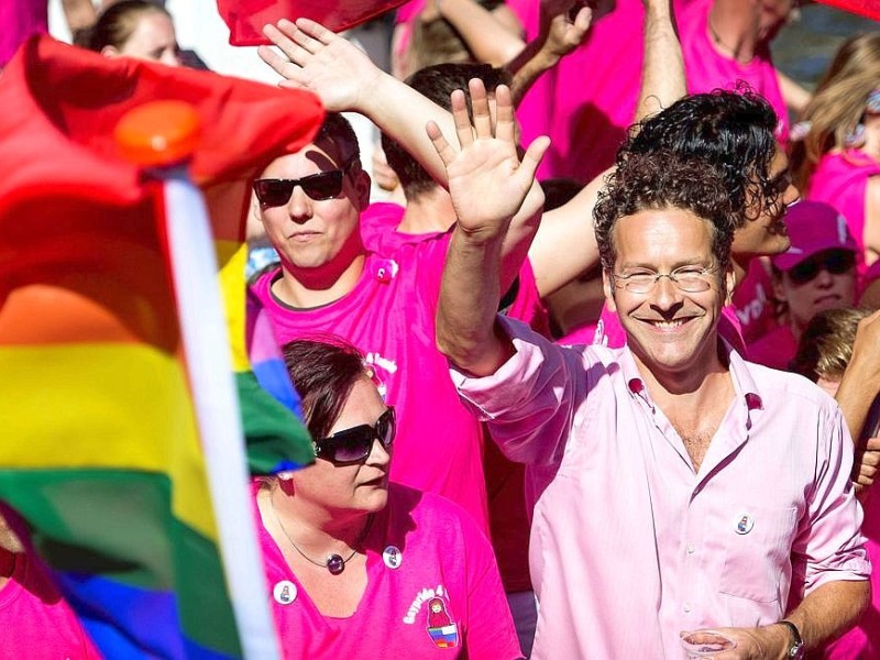 ...Jeroen Dijsselbloem  mit. Er ist niederländischer Finanzminister und Präsident der Eurogruppe.