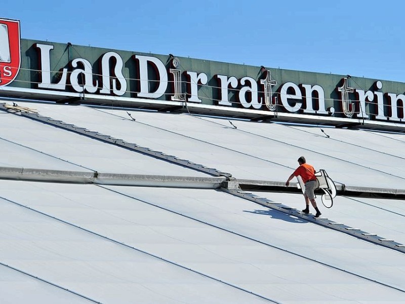 Die Theresienwiese wird für das große Volksfest vorbereitet. Auf dem Münchener Oktoberfest kann dieses Jahr vom 21.September bis zum 6. Oktober gefeiert werden.