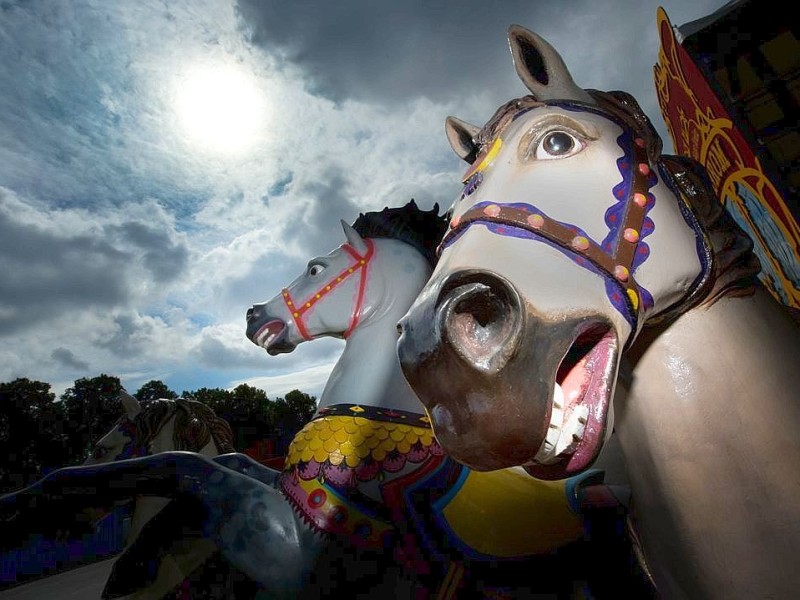 Die Theresienwiese wird für das große Volksfest vorbereitet. Auf dem Münchener Oktoberfest kann dieses Jahr vom 21.September bis zum 6. Oktober gefeiert werden.