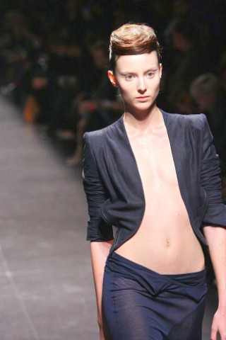 Nackte Haut bei Haider Ackermann.