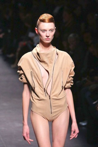 Nackte Haut bei Haider Ackermann.