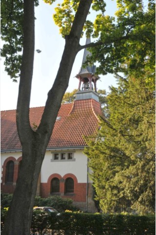 Die evangelische Kirche von 1906.