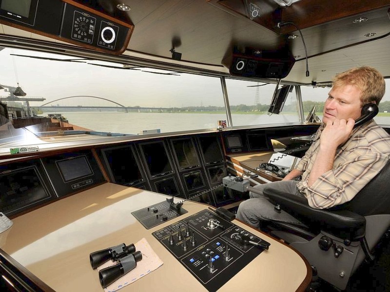 Vor ein paar Jahren hat Cor Klein noch einmal kräftig investiert und ein neues Boot angeschafft. Eine Millionen-Investion und ein Risiko, schließlich weiß man nie, wie der Markt sich entwickeln wird.  Foto: Stephan Eickershoff / WAZ FotoPool