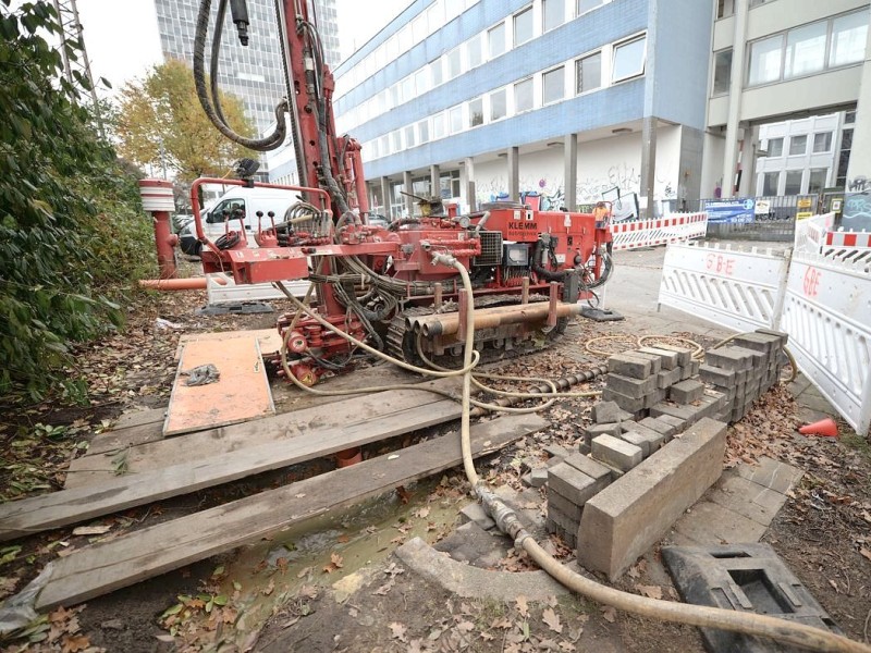 Bislang unbekannte Hohlräume verlaufen unter den Gleisen.