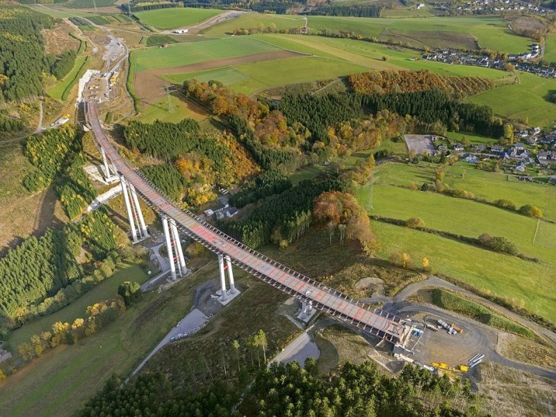 Das Sauerland im Herbst: Nuttlar.