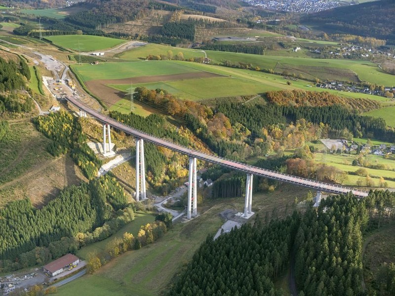 Das Sauerland im Herbst: Nuttlar.