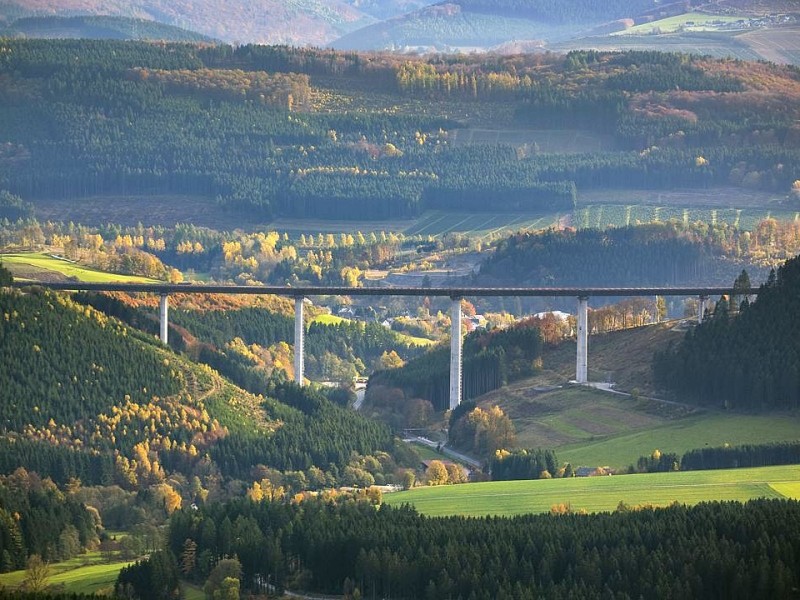 Das Sauerland im Herbst: Nuttlar.