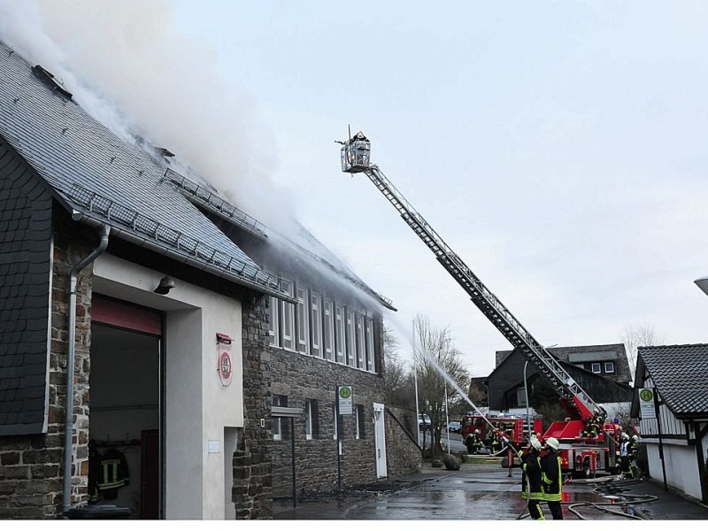 Brand bei Feuerwehr in Schmallenberg.