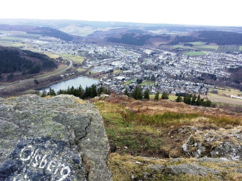 Ich bin am  letzten Wochenende von Bruchhausen zum Olsberger Kreuz gewandert und mit nachfolgend schöner Aussicht belohnt worden, schreibt Heribert Hesse zu seinem Leserfoto.