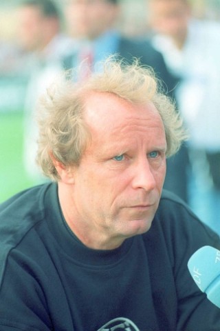 Der Aus-dem-Bett-gefallen-Look: Berti Vogts.